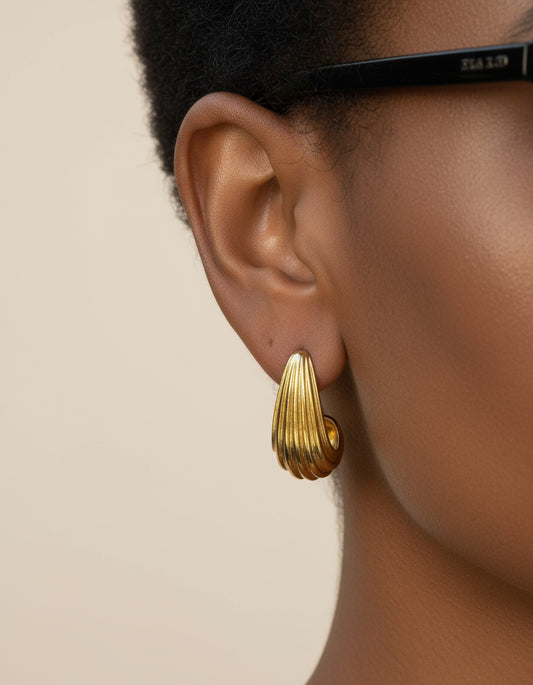 Morrigan β¨ Vertical Drop Oval Earrings β 18K Gold Plated Stainless Steel