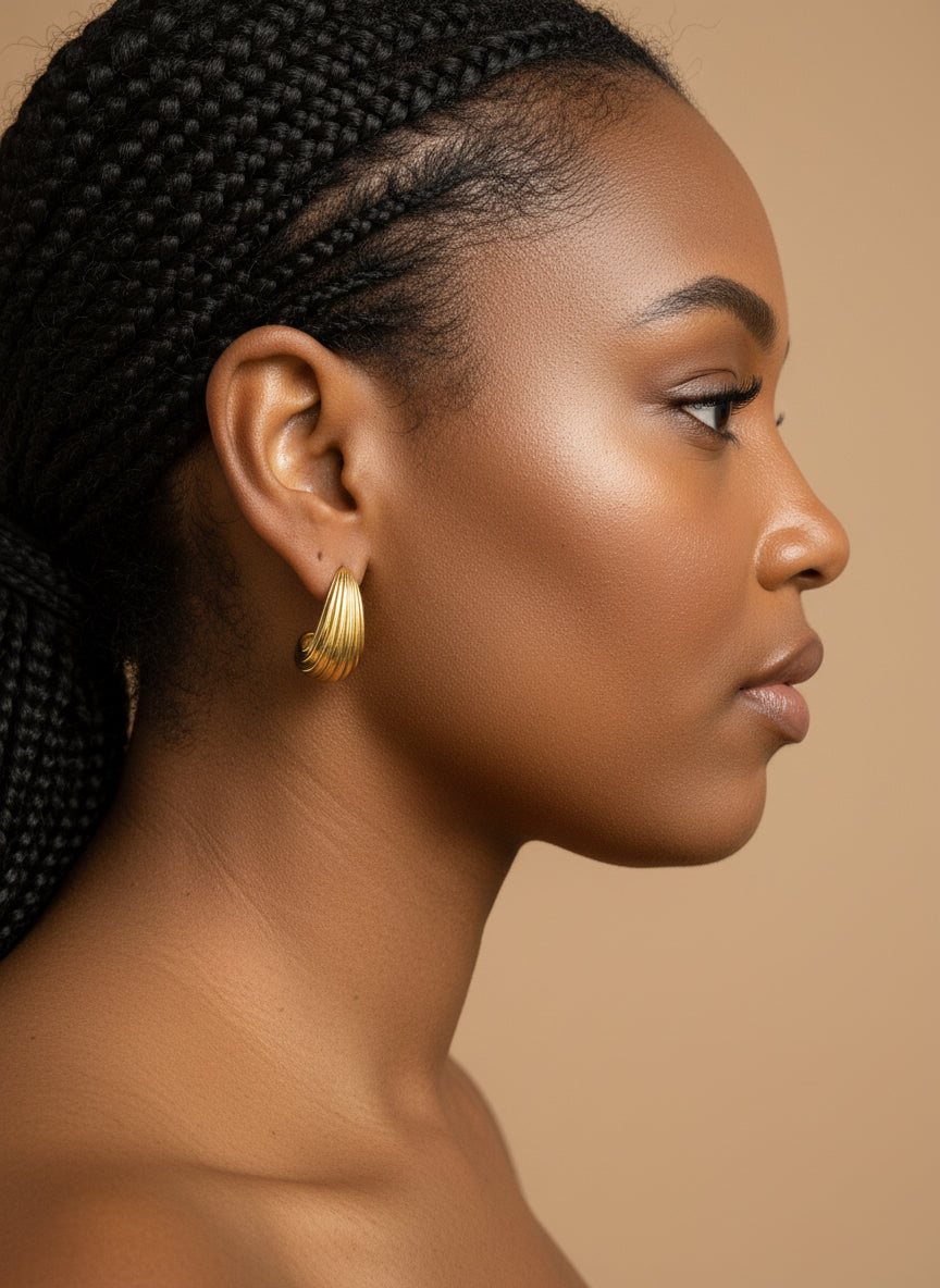 Morrigan ✨ Vertical Drop Oval Earrings – 18K Gold Plated Stainless Steel