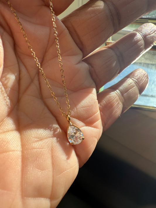 Teardrop White Zirconium Necklace – 18K Gold Plated Stainless Steel