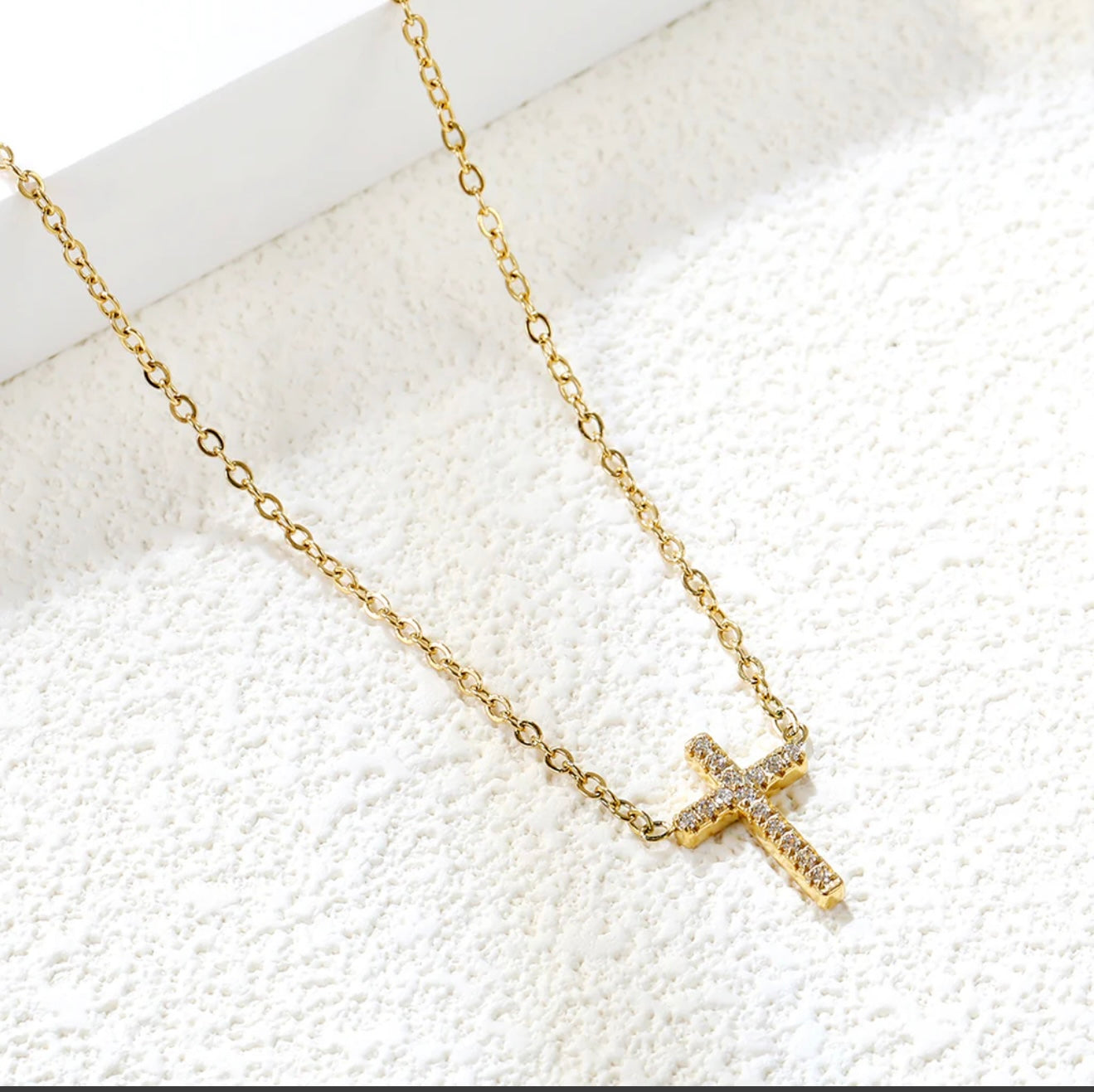 ✨ John 3:16 Necklace – 18K Gold Plated Stainless Steel