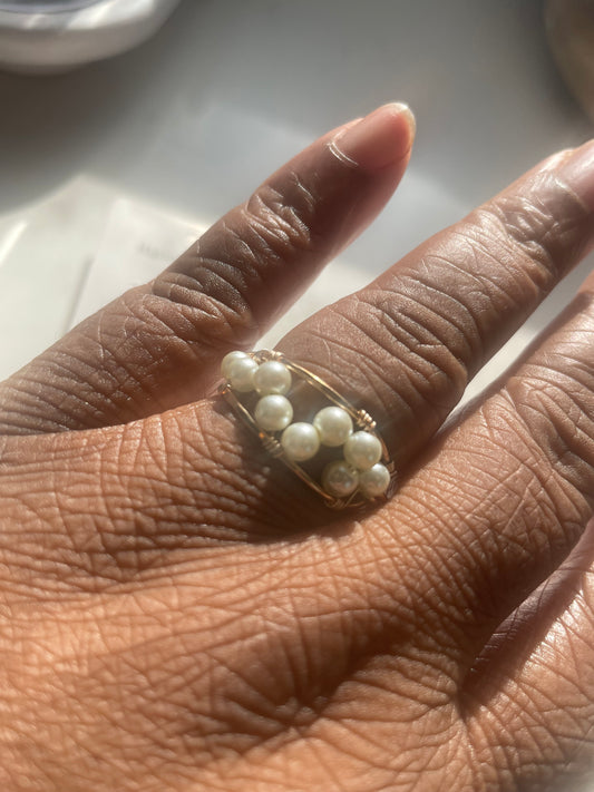 Pearl Stardust Ring – Handcrafted with Glass Pearls & Hammered Texture