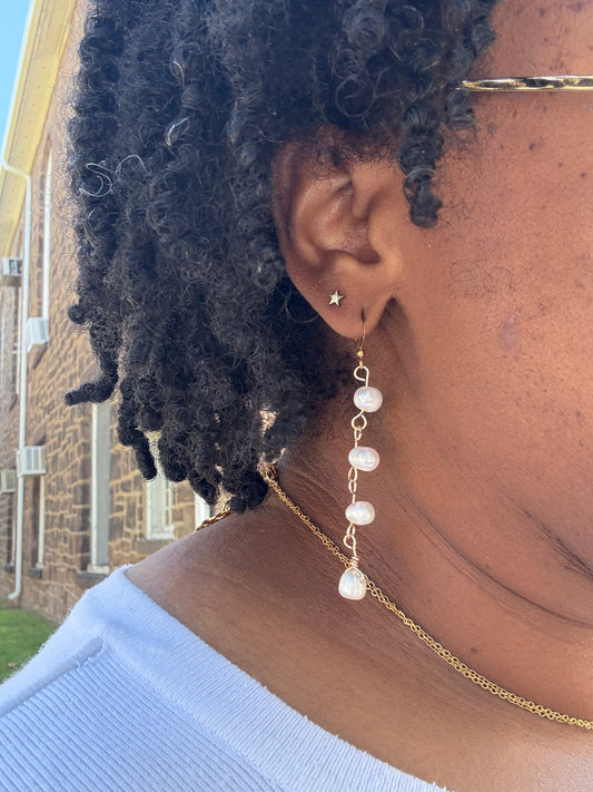 Sisters Freshwater Pearl Earrings – 18K Gold Plated Stainless Steel