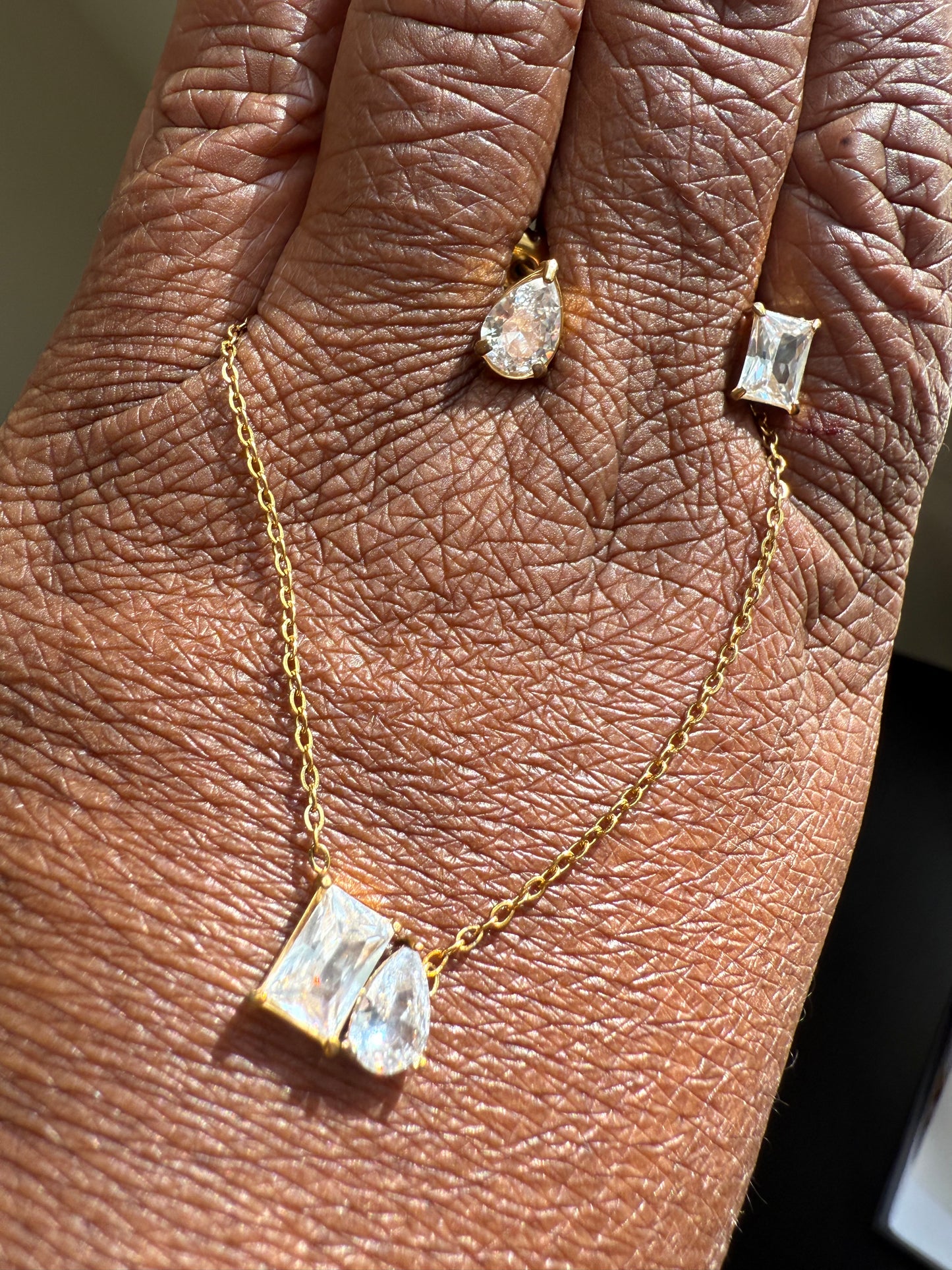 Balance Square Teardrop White Zirconia Necklace 18k gold plated stainless steel