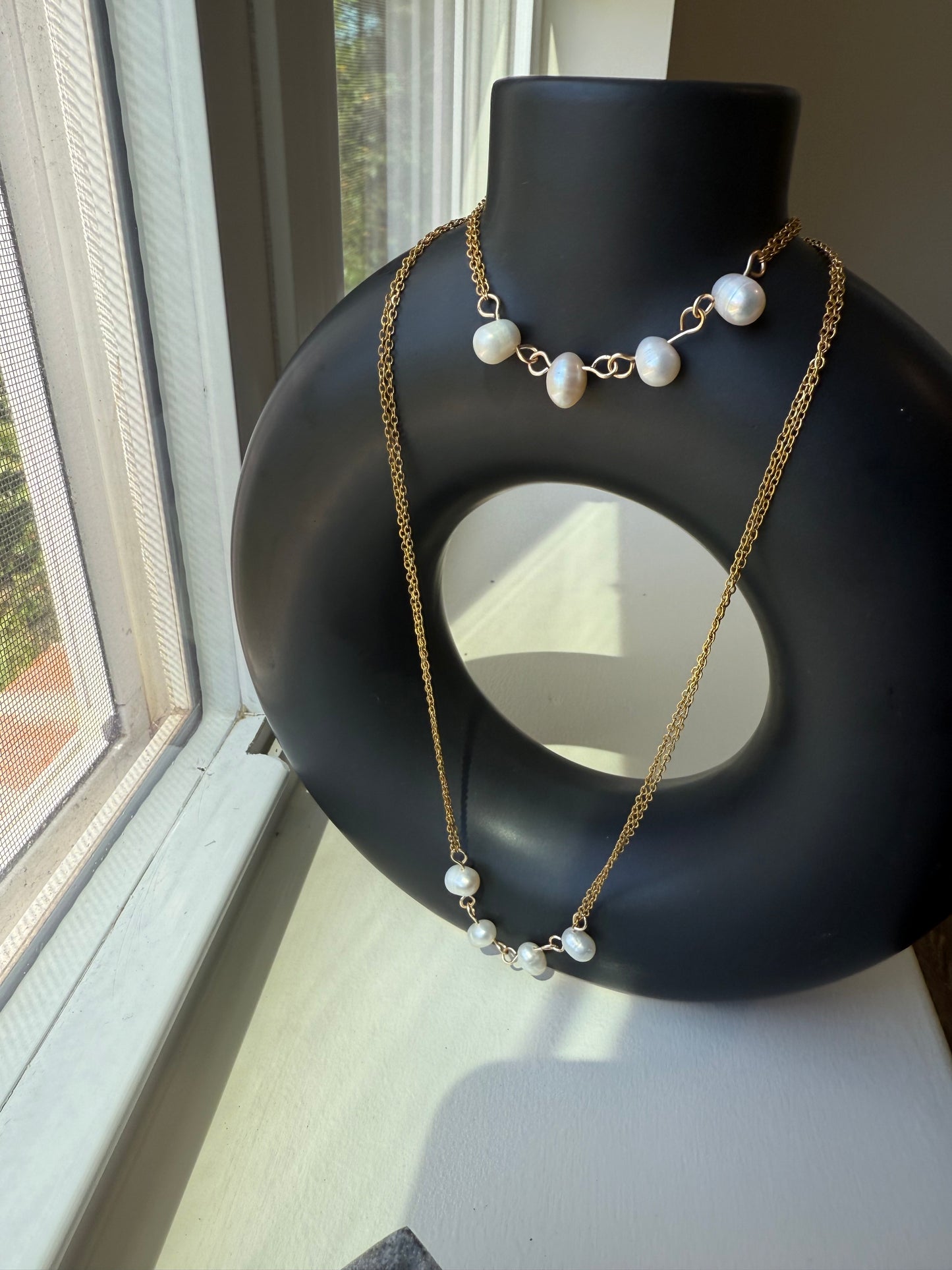 Sisters Freshwater Pearl Double Layer Necklace – 18K Gold Plated Stainless Steel