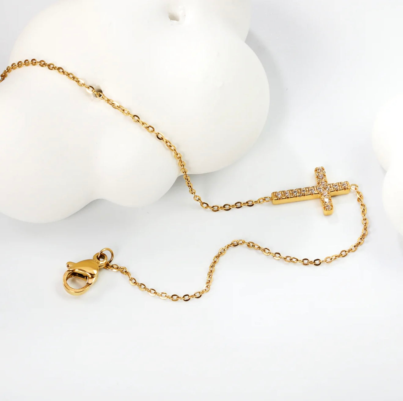 ✨ John 3:16 Cross Bracelet – 18K Gold Plated Stainless Steel
