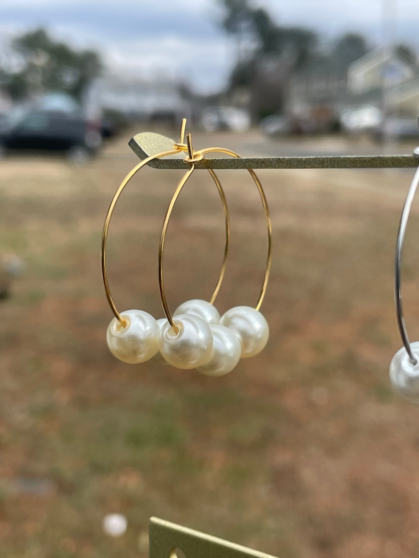 Pearl dainty hoop earrings