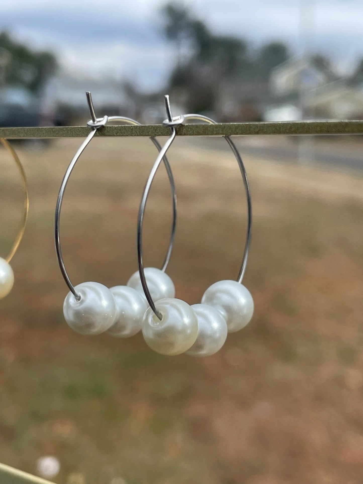 Pearl dainty hoop earrings